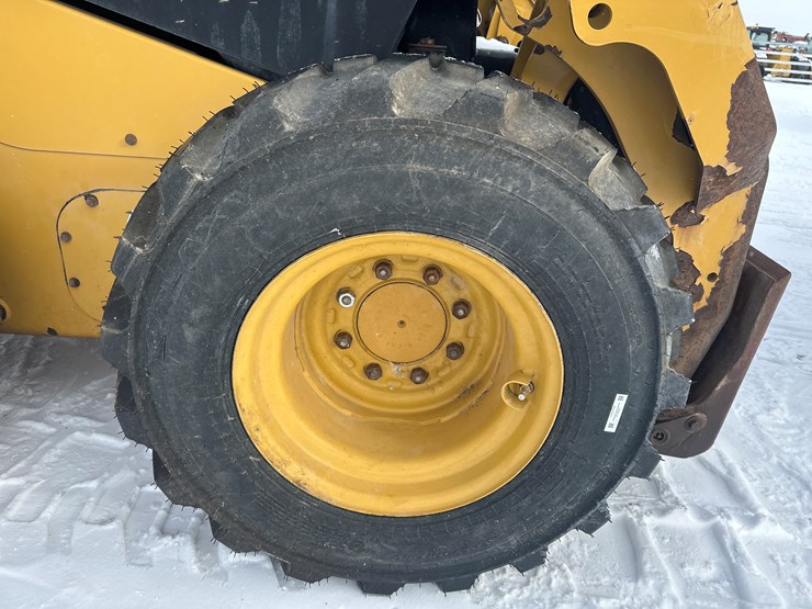 2018-caterpillar-236d-image-38