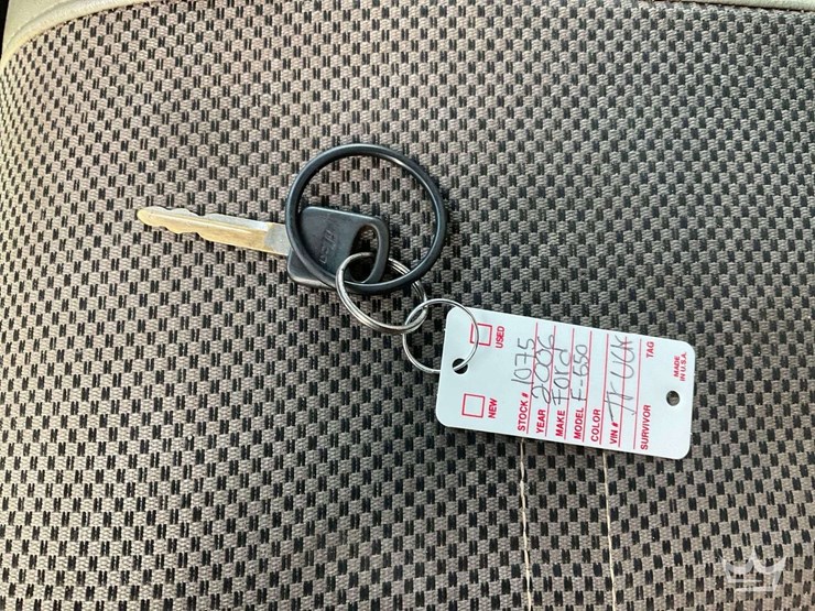 2006-ford-f550-image-57