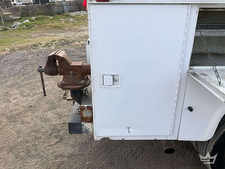 2006-ford-f550-image-30