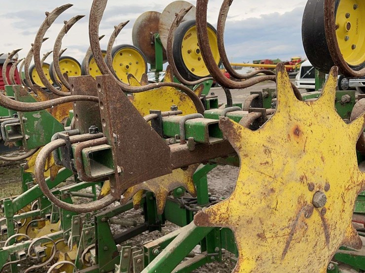 john-deere-845-image-6