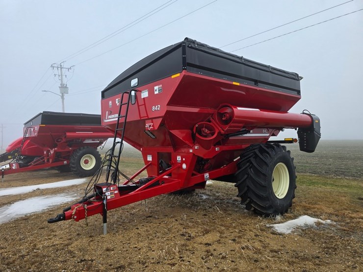 2025-parker-842-image-1