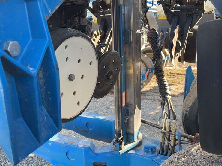 2004-kinze-3650-image-17