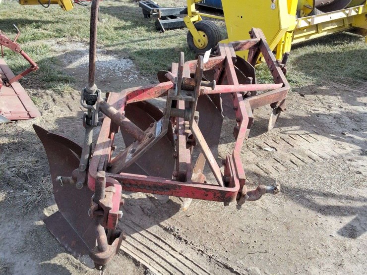 massey-ferguson-4-image-1