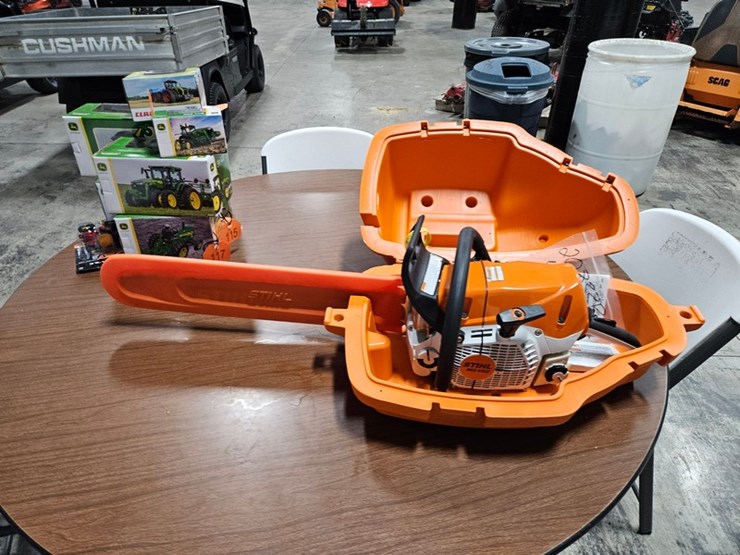 #121-•-2025-stihl-ms462-chain-saw-image-3