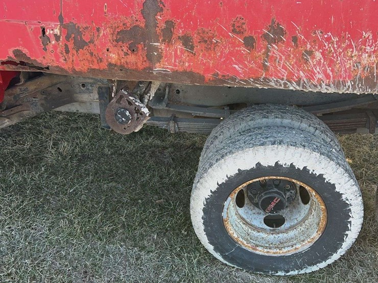 2000-gmc-k3500-image-11