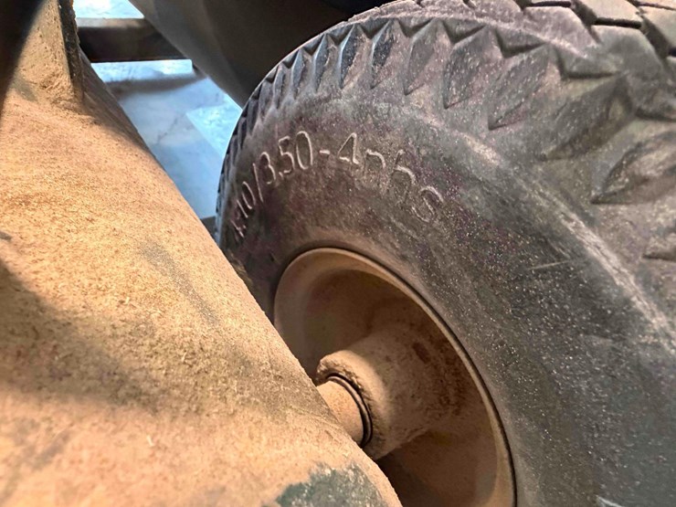 rolair-electric-air-compressor-image-11