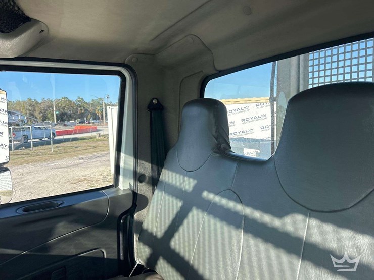 2013-international-workstar-7400-image-19