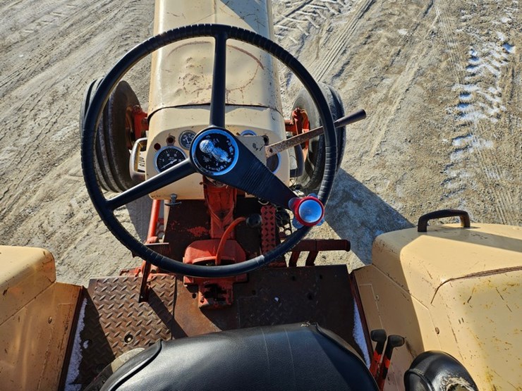 #78-•-case-930-tractor-image-17