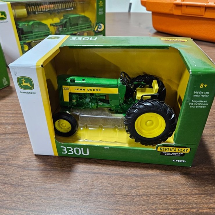 #117 • 1/16 Scale John Deere 330U