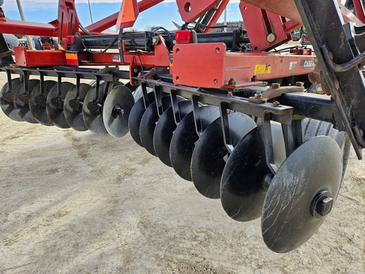 case-ih-340-image-14