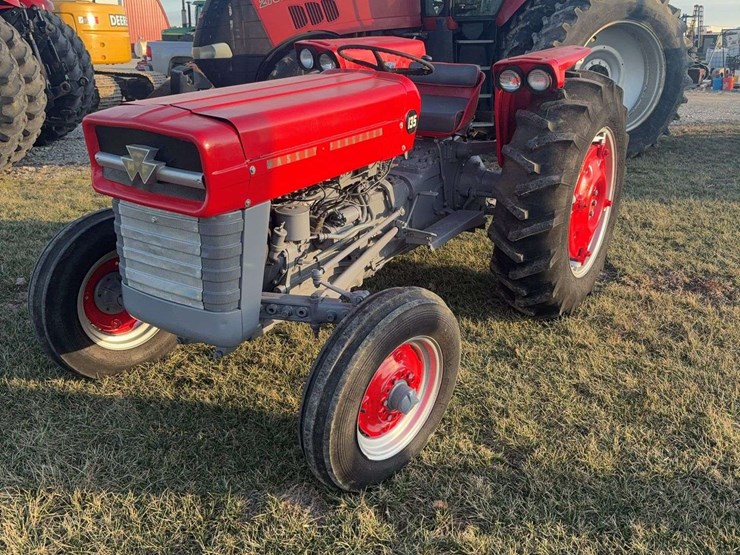 massey-ferguson-135-image-2