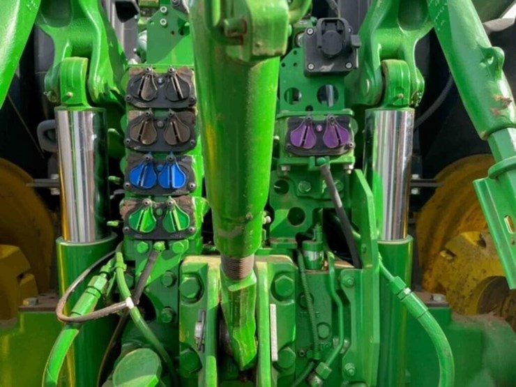 2018-john-deere-6195r-image-16