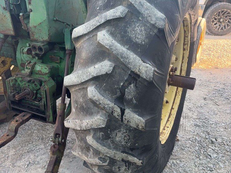 john-deere-4020-image-10