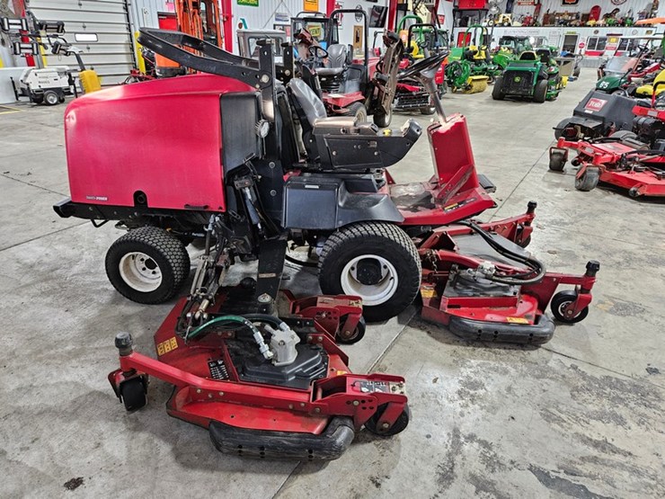 2016-toro-groundsmaster-4000d-image-6