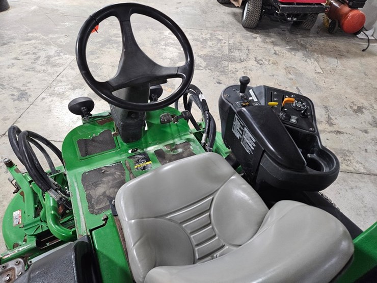 john-deere-7400-image-16