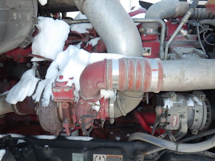 2021-peterbilt-579-image-32