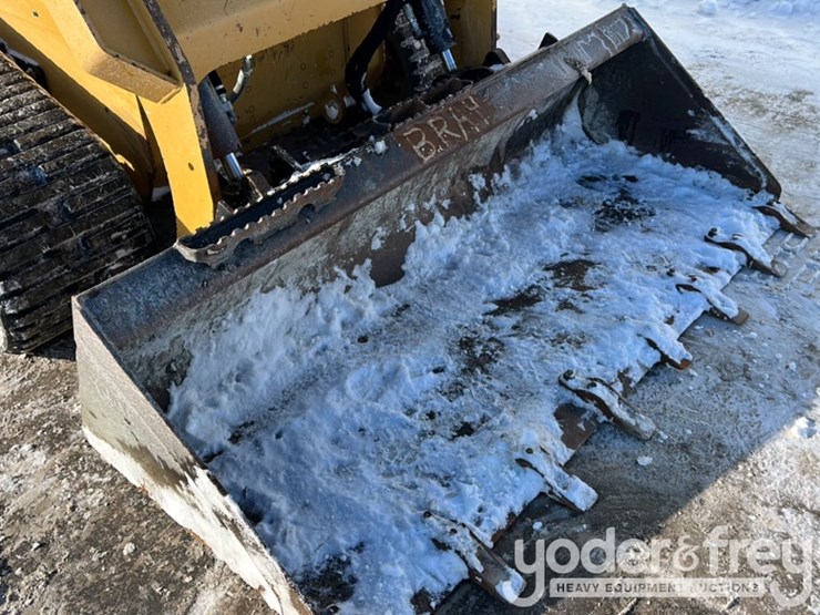 2023-caterpillar-259d3-image-12