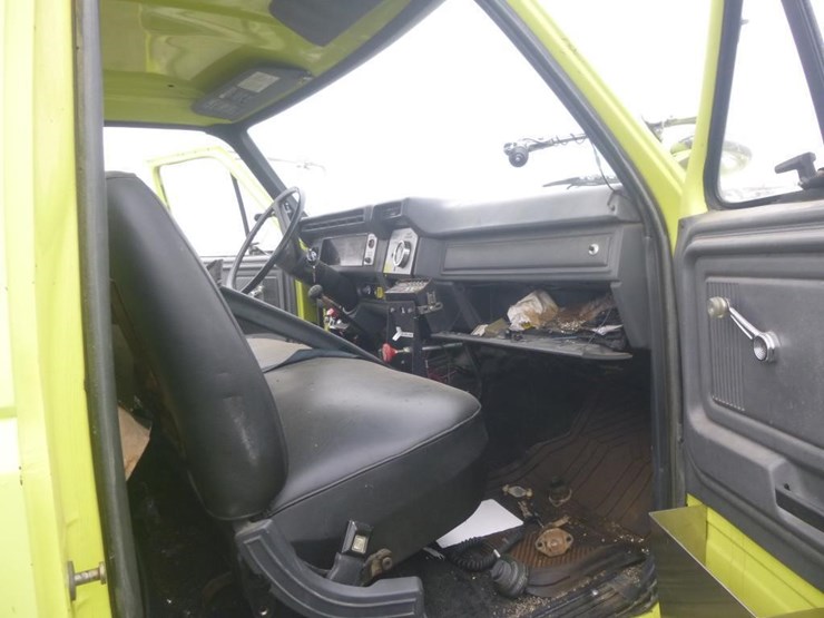 1987-ford-f8000-image-9