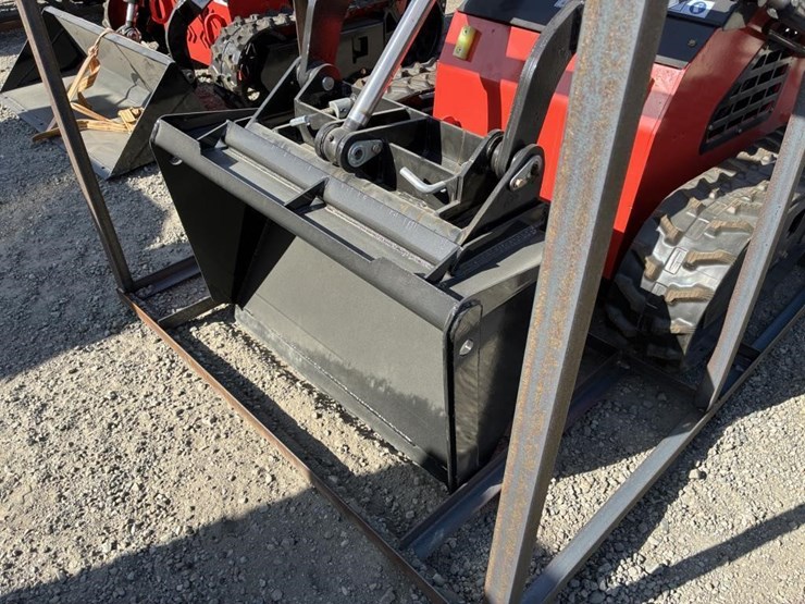 2026-agt-lrt23-skid-steer-loader-image-4