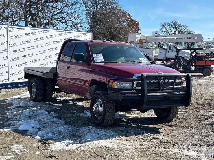 1999-dodge-ram-3500-image-4