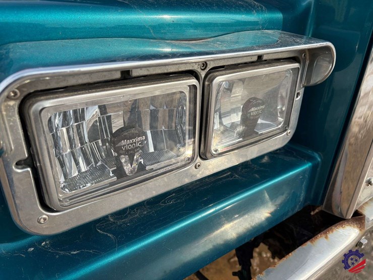 2021-western-star-4900ex-image-12