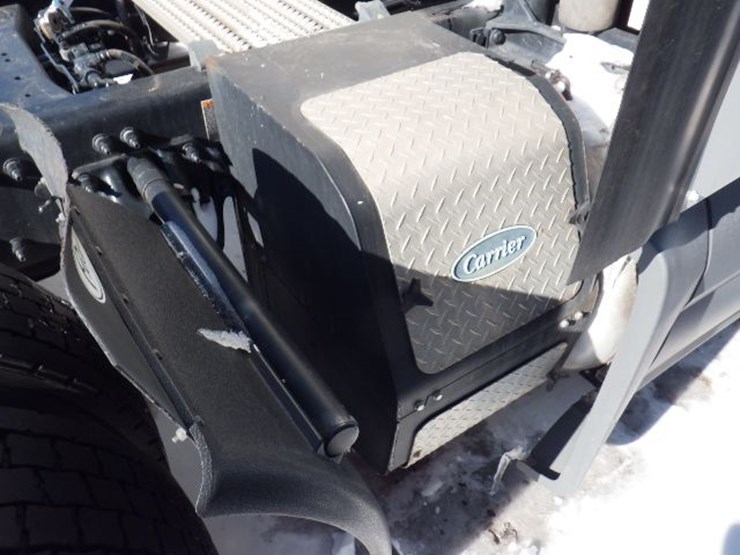 2021-peterbilt-579-image-10