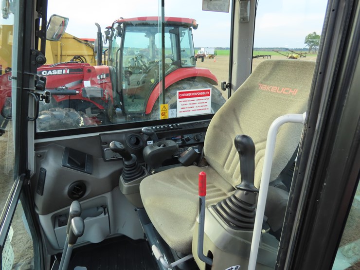 2020-takeuchi-tb235-2-image-17