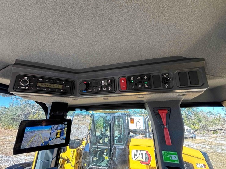 2025-caterpillar-930-image-22