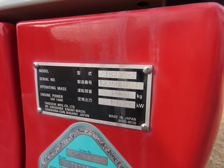 2020-takeuchi-tb235-2-image-16