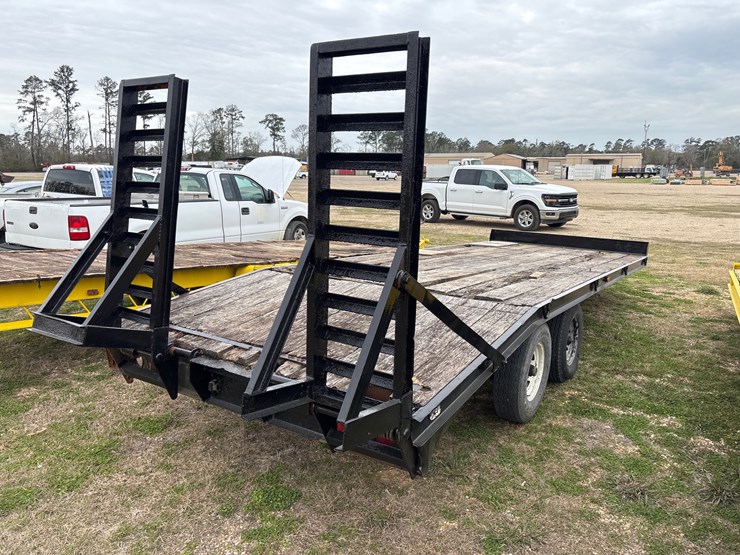 #32200-•-23ft-flatbed-trailer-with-dovetail-|-no-title-image-3