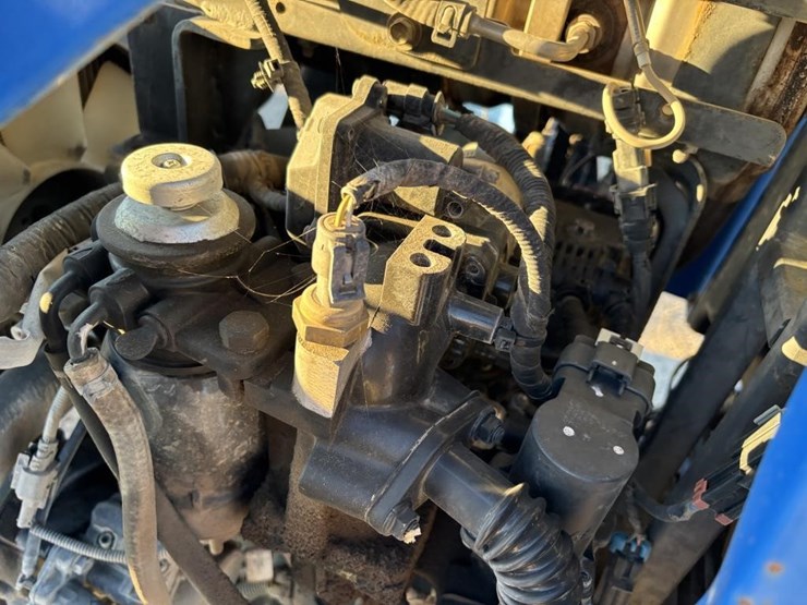 2017-new-holland-workmaster-40-image-47