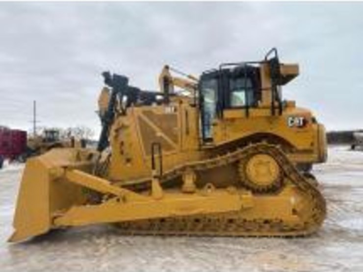 2019-caterpillar-d8t-image-1