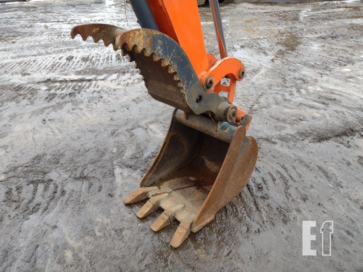 2014-hitachi-zx35u-image-19