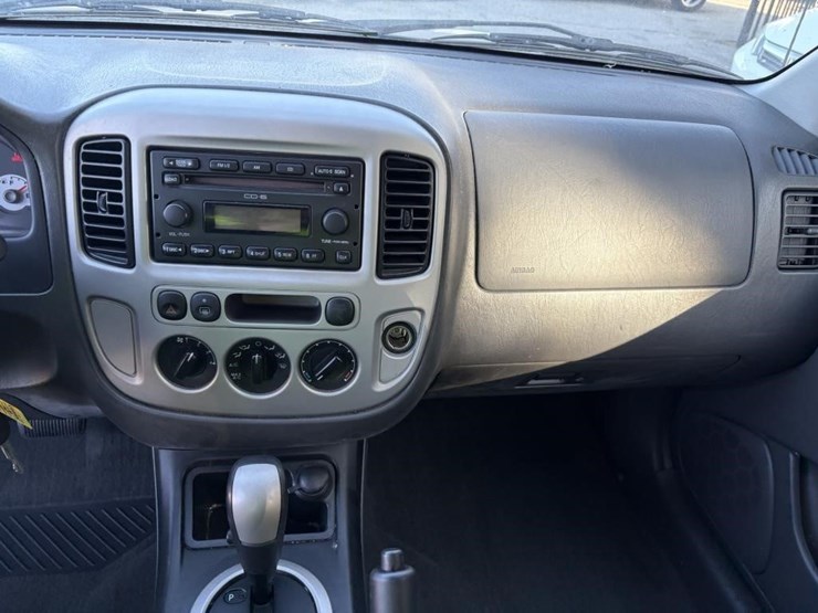 2006-ford-escape-xlt-image-13