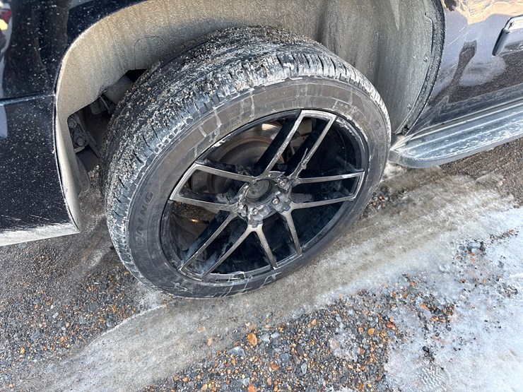 2014-chevrolet-tahoe-image-43