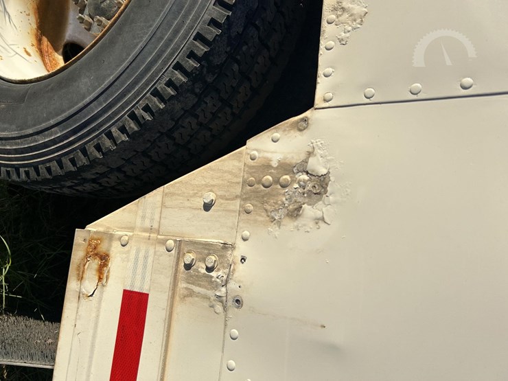 2007-freightliner-business-class-m2-106-image-33