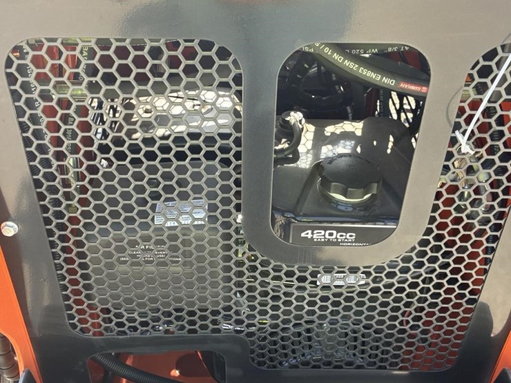 2025-sdlool-sl36c-skid-steer-loader-image-11