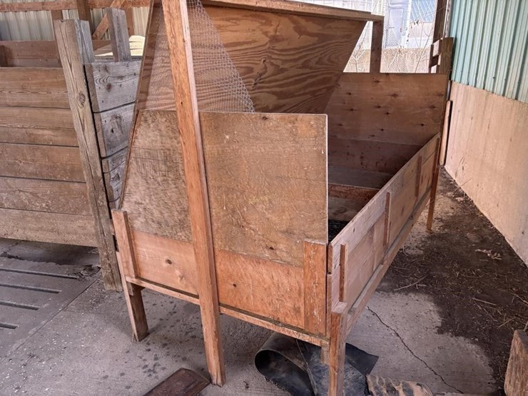 homemade-chicken-brooder-image-2