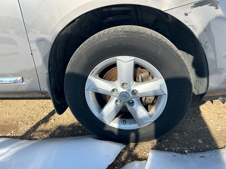 2012-nissan-rogue-image-21