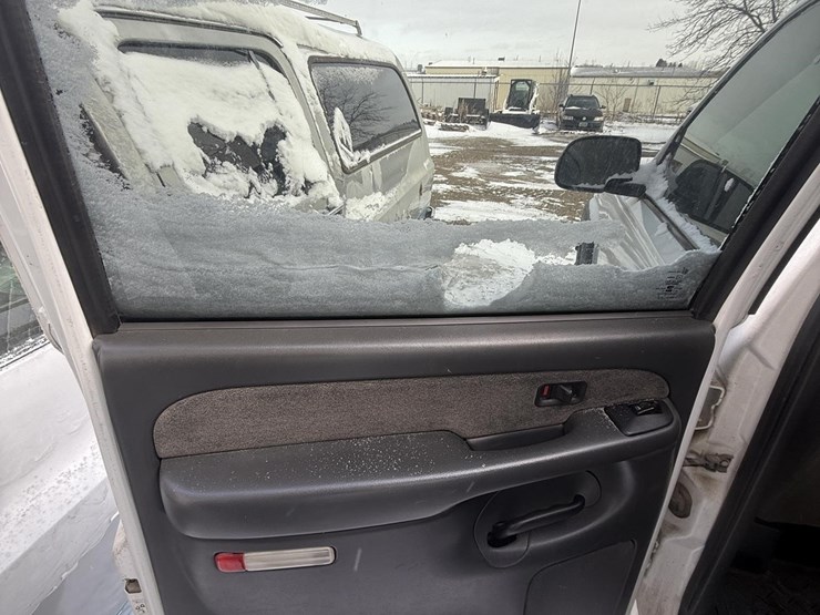 2003-chevrolet-silverado-2500-image-14