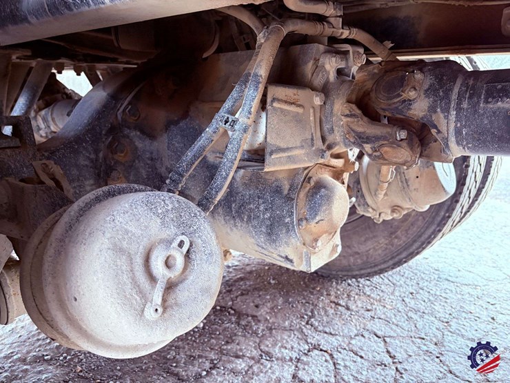 2016-kenworth-t800-image-39