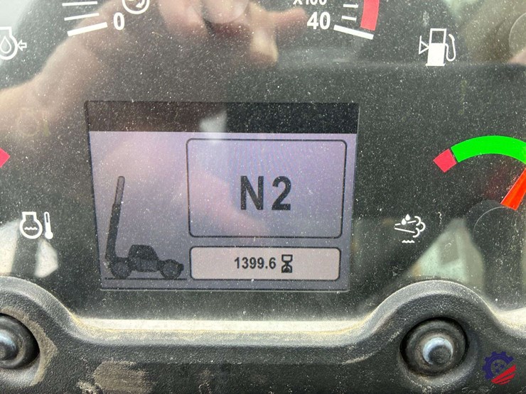 2019-caterpillar-tl642d-image-4