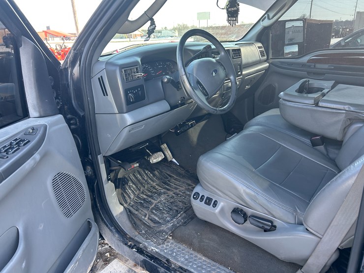 ford-f250-lariat-image-9