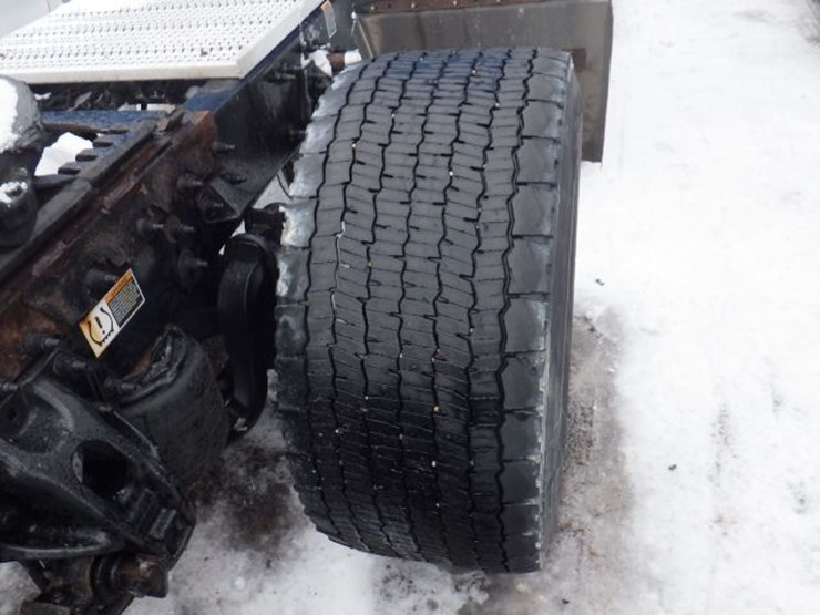 2020-peterbilt-579-image-8