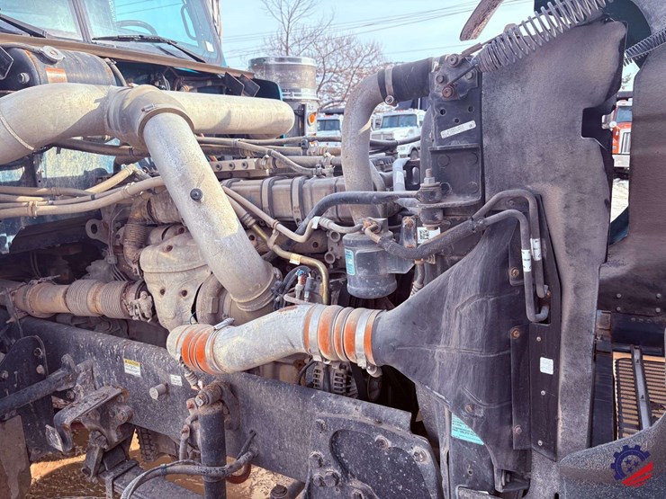 2021-western-star-4900ex-image-37