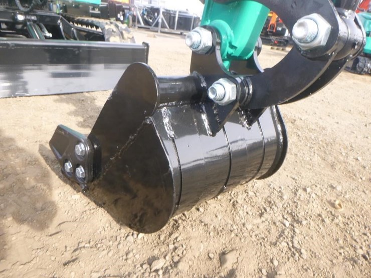 2025-agt-h15r-hydraulic-excavator-image-10