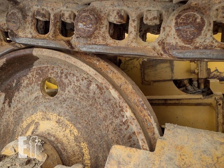 2005-caterpillar-d4g-xl-image-29