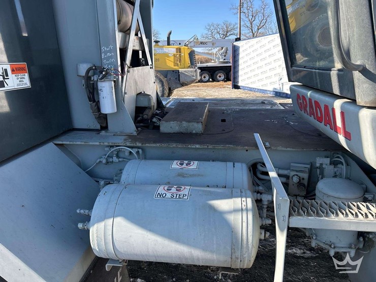 2004-gradall-xl3100-image-36