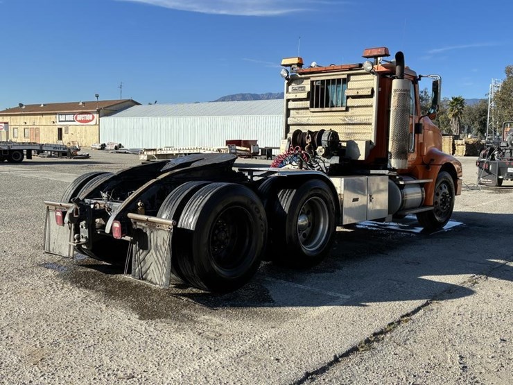 2001-international-2001-image-3