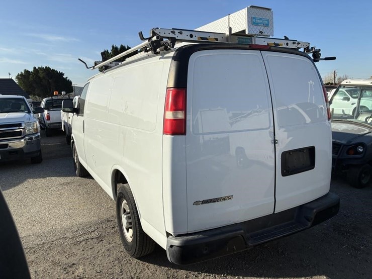 2018-chevrolet-2500-image-4